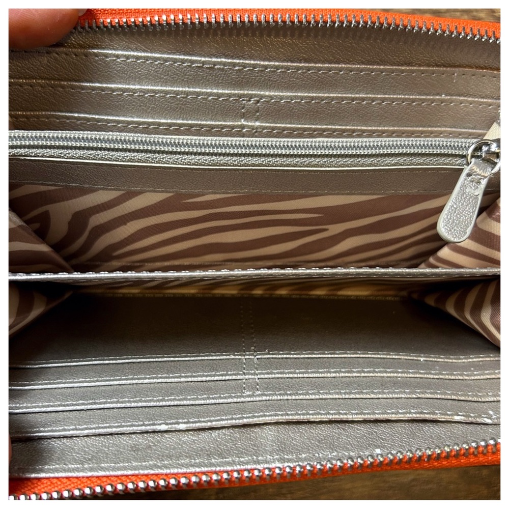 Dana Buchman Wallet - Picture 4 of 7